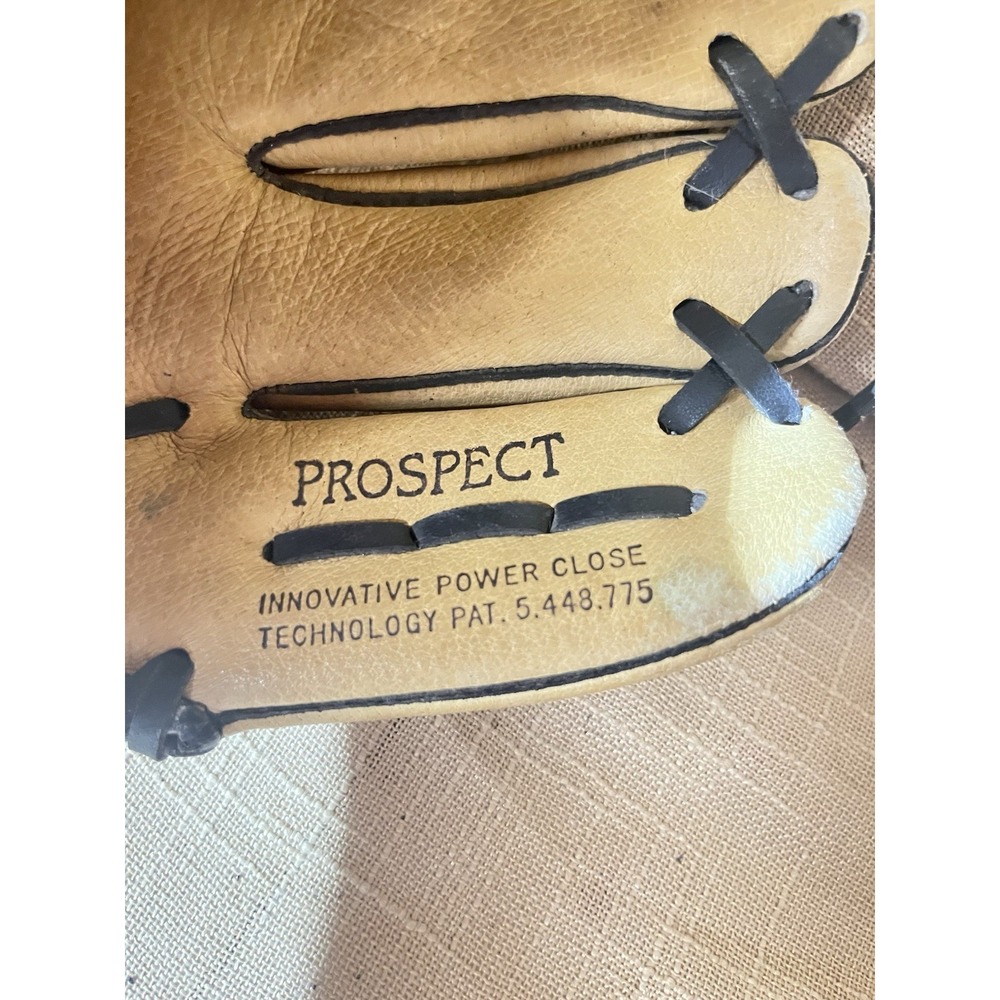 Mizuno Prospect GPP1102 11” Youth Baseball Glove Power Close Max Flex RHT VGC - Picture 4 of 11